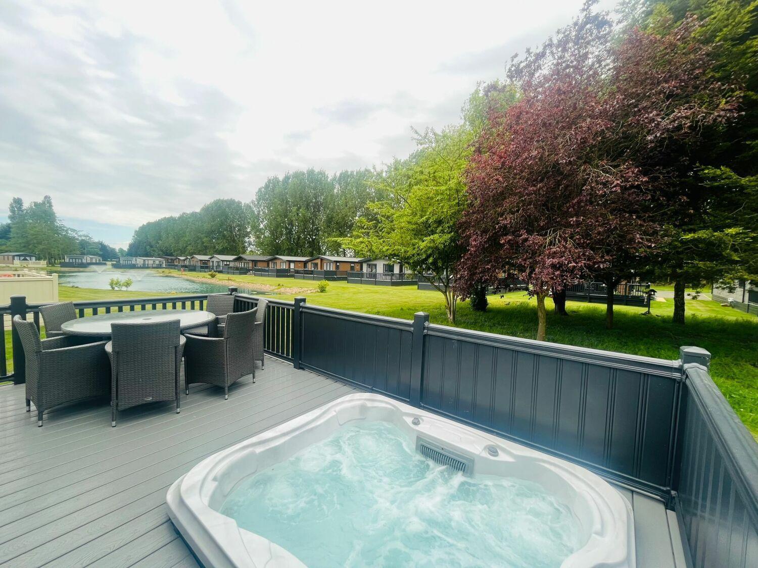 Country Cabin With Hot Tub Йорк Экстерьер фото